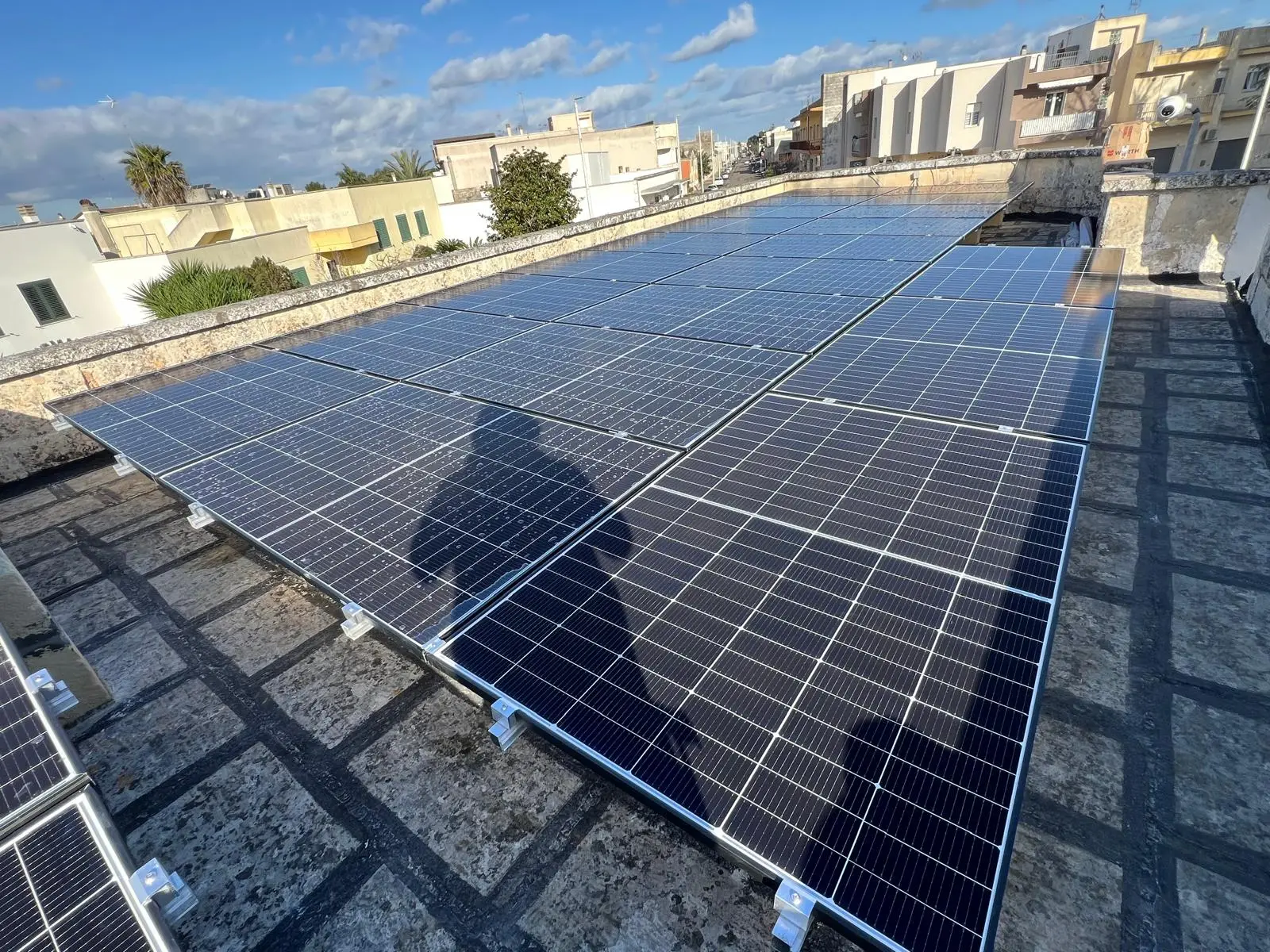 Impianto fotovoltaico su copertura piana